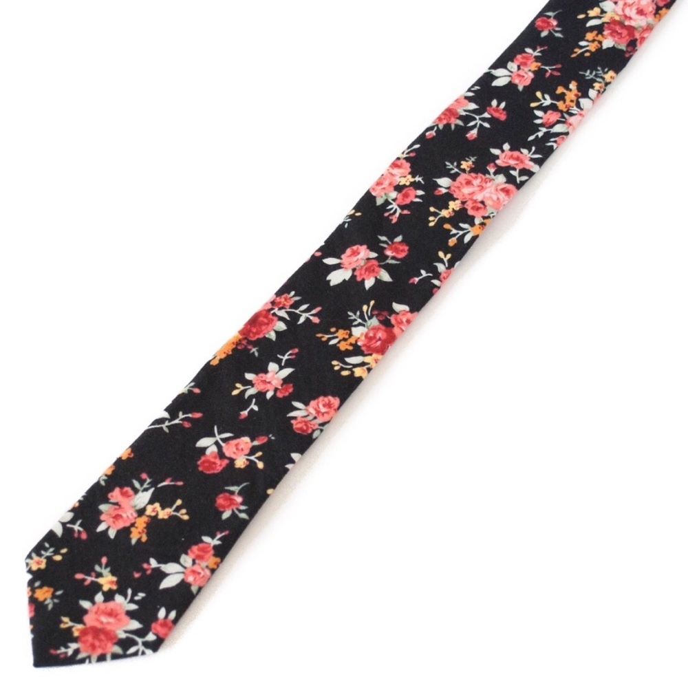 ⚜️HP⚜️ Men's Black Floral Necktie Accessory Set - Picture 2 of 4